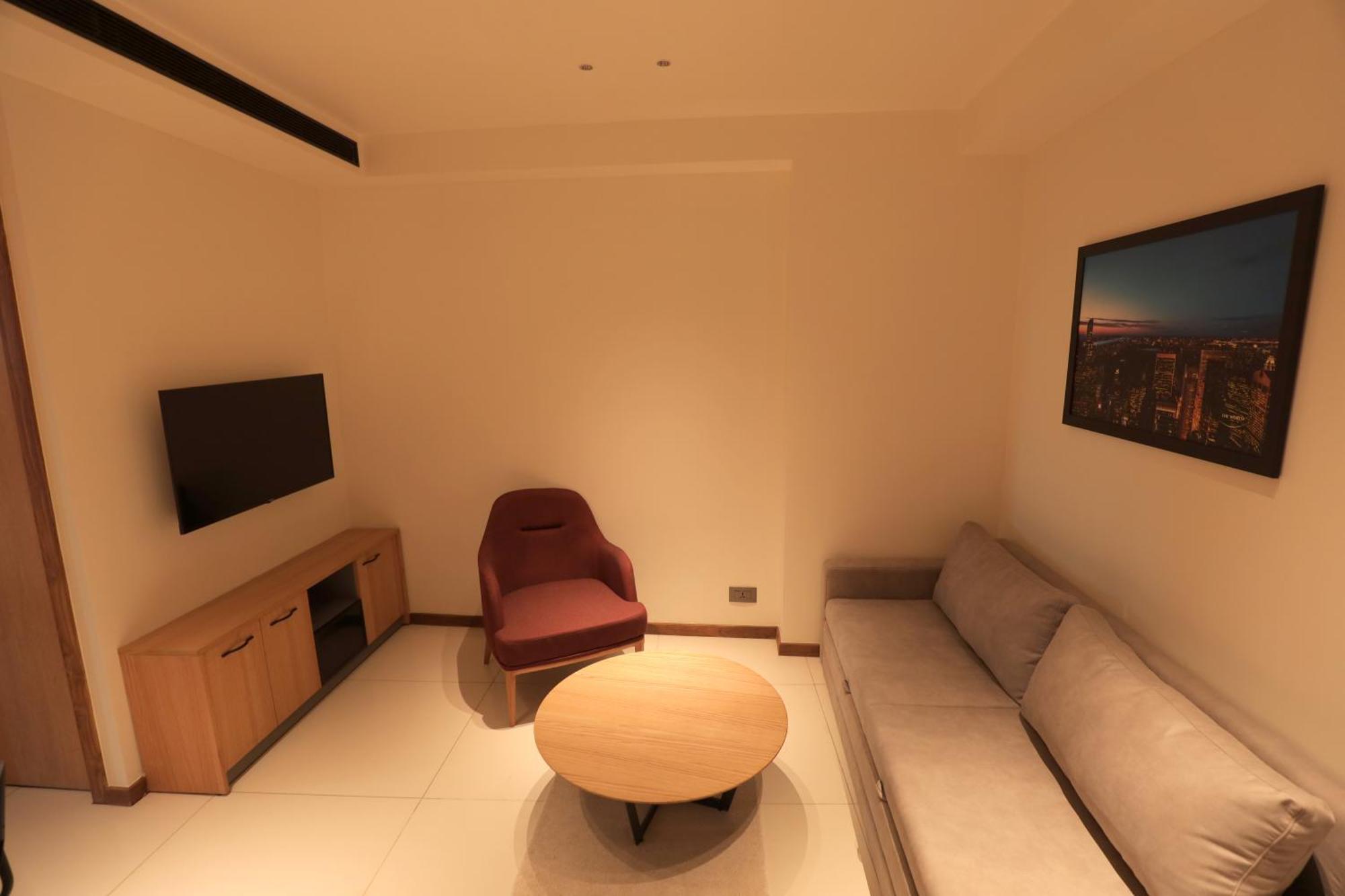 The World Surat Hotel Luaran gambar