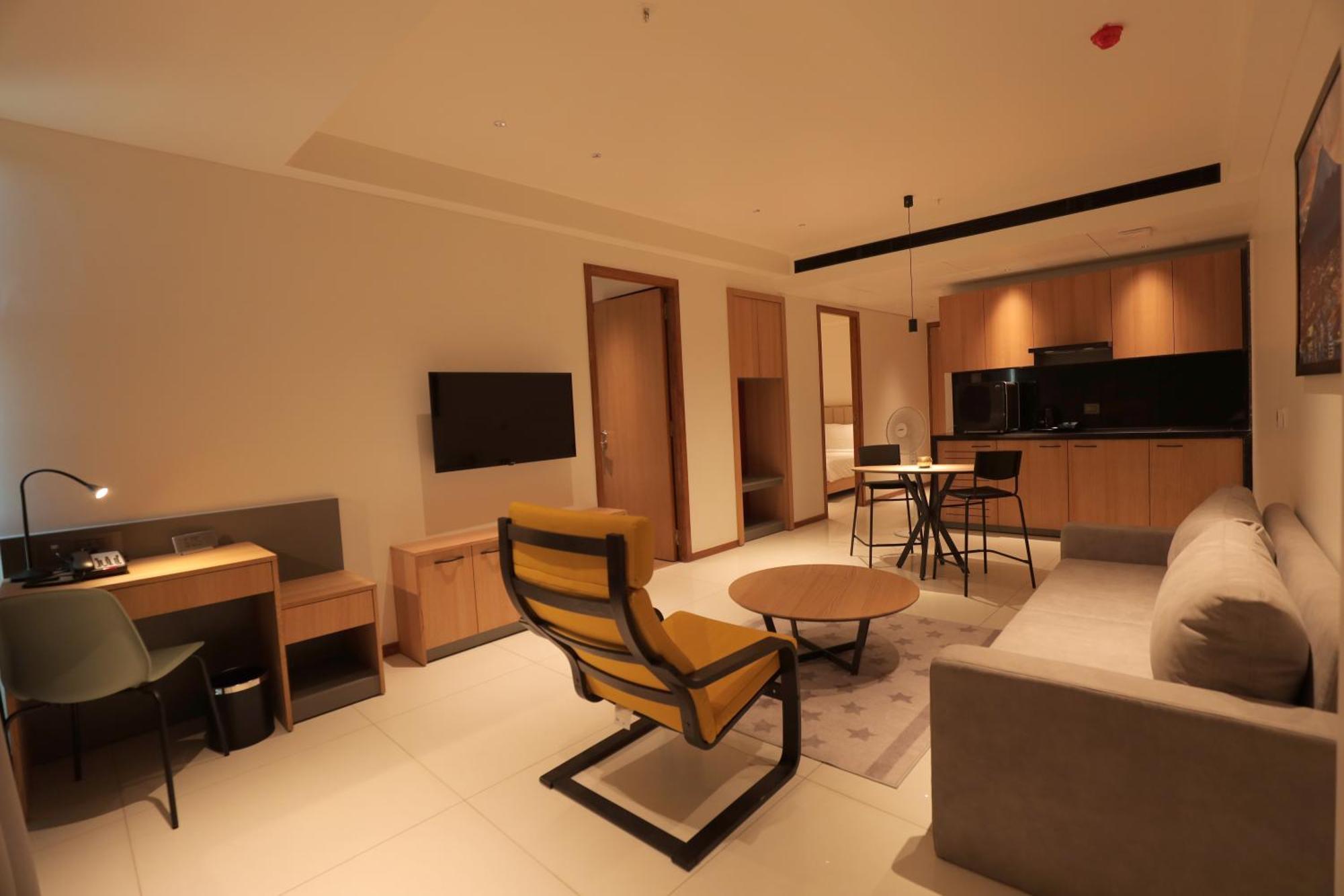 The World Surat Hotel Luaran gambar