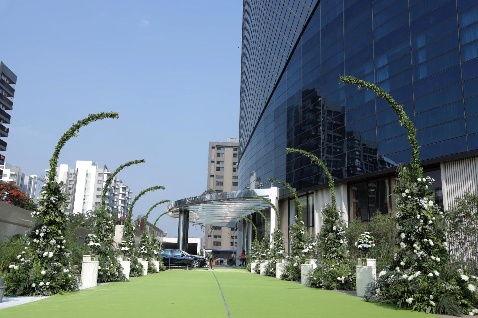 The World Surat Hotel Luaran gambar