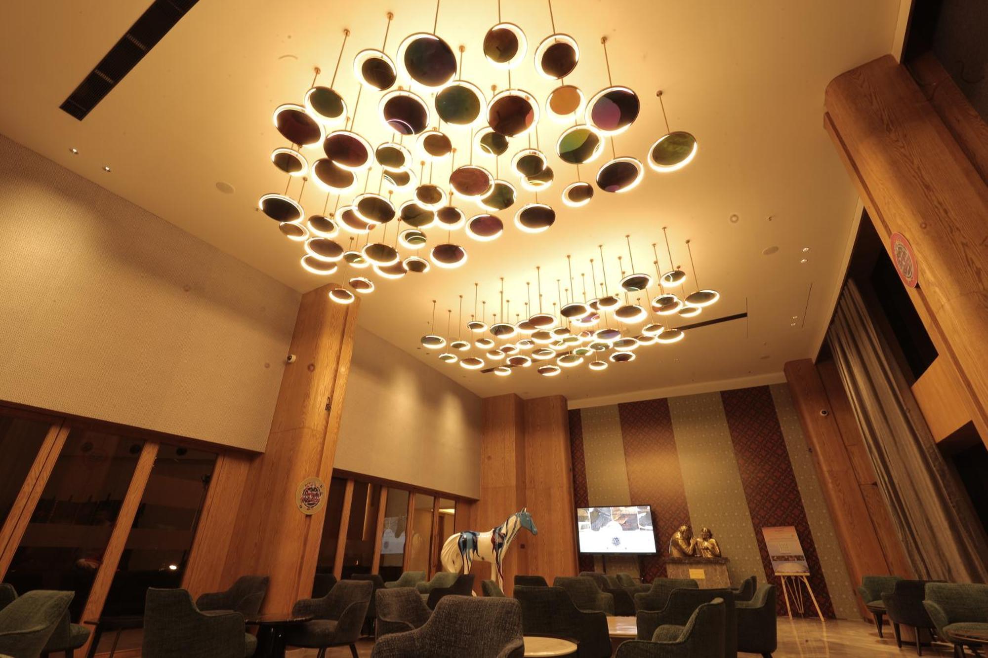 The World Surat Hotel Luaran gambar