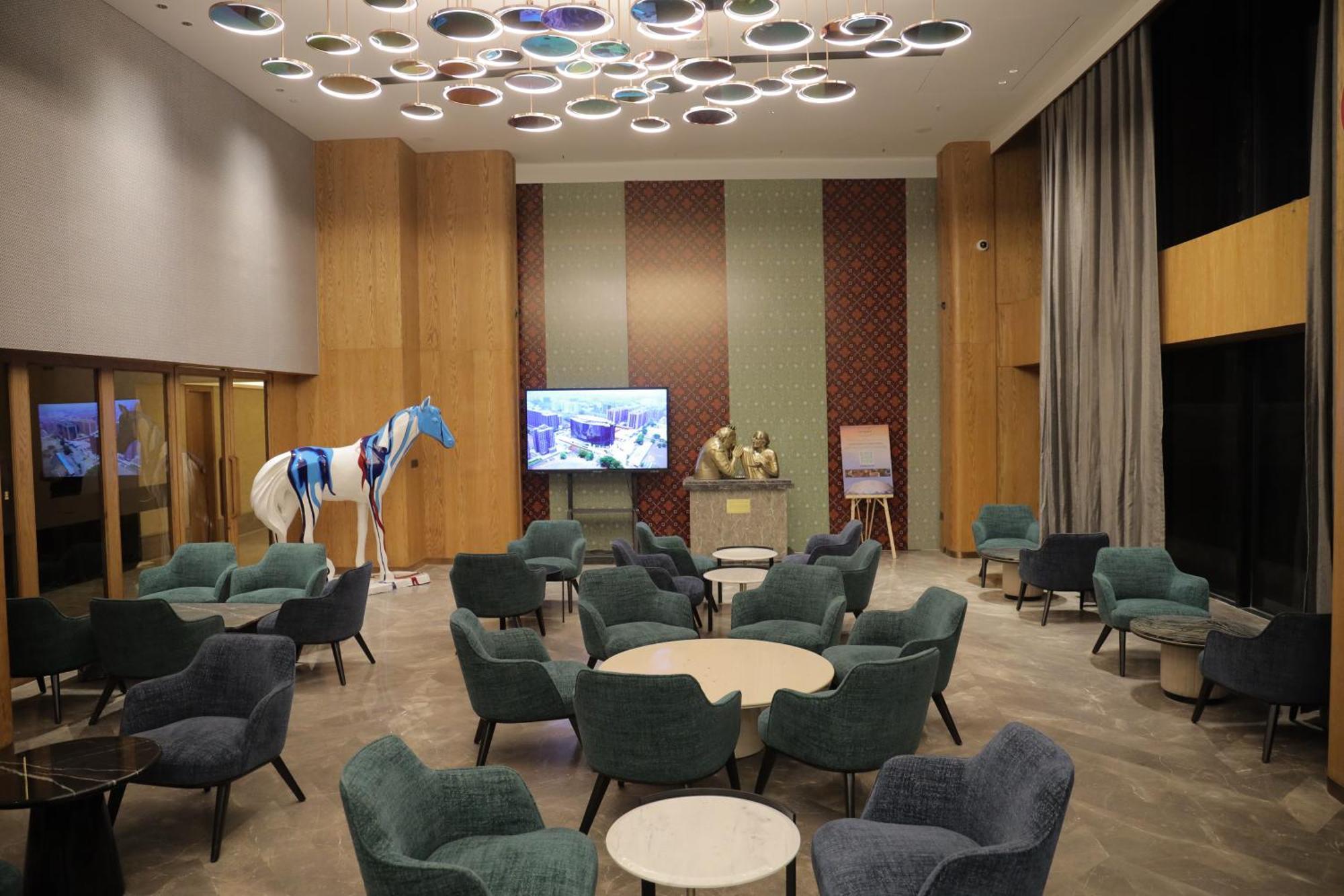 The World Surat Hotel Luaran gambar