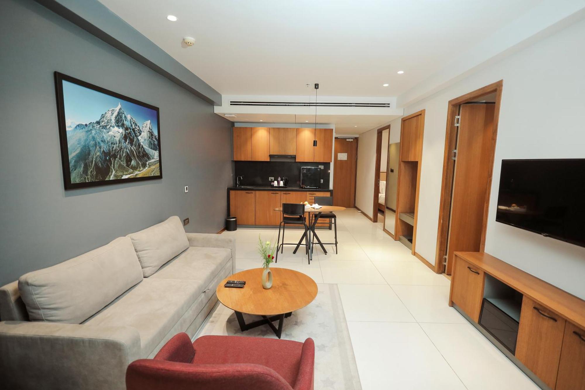 The World Surat Hotel Luaran gambar