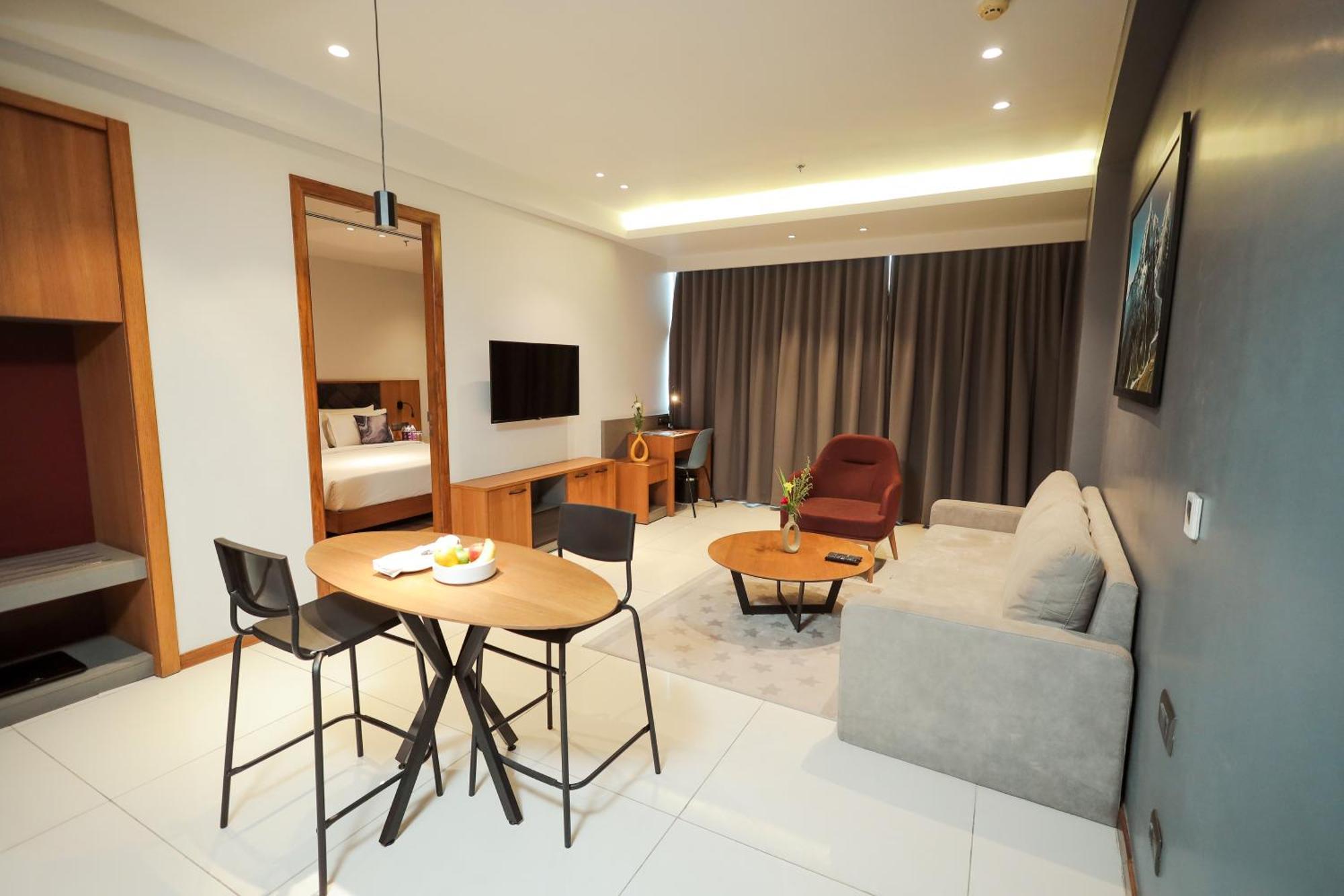 The World Surat Hotel Luaran gambar